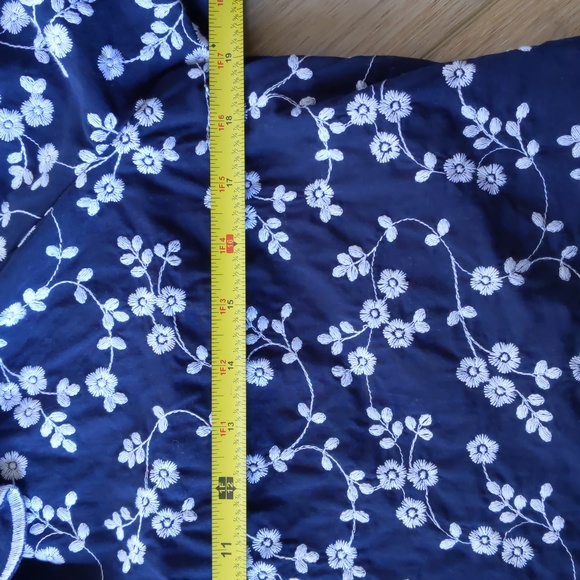 Ann Taylor ruffled blouse - Picture 2 of 4